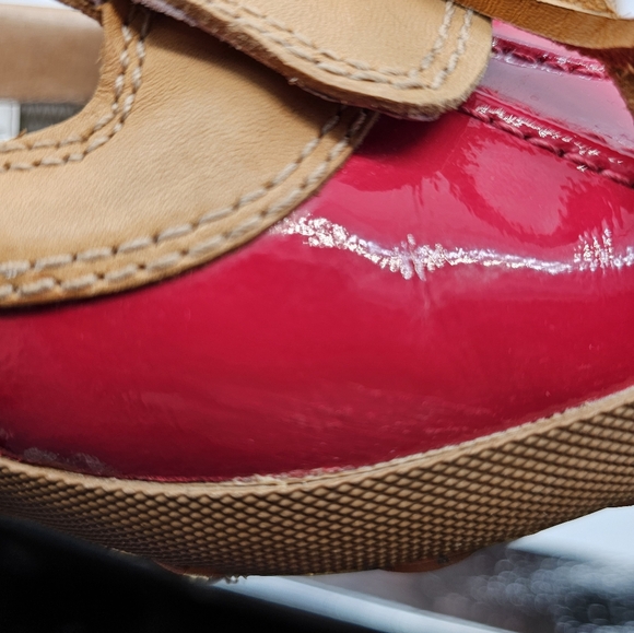 🦆UGG Australia🦆Women's Red and Tan Rain Duck Shoes - Picture 6 of 7